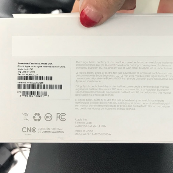 Beats by Dre PowerBeats Wireless Headphones - Picture 2 of 3